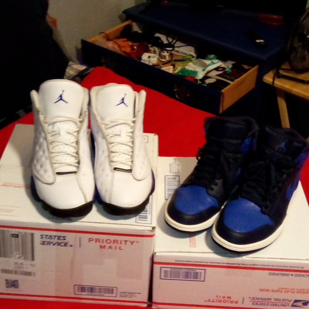 Air Jordan Lot. Retro 1 obsidian royal  blue size 10... Retro 13 Royal blue 9.5